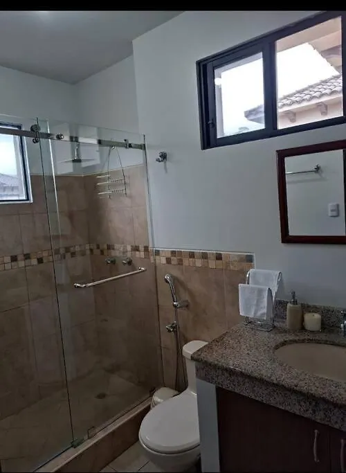 Departamento Residencial,Comodo Frente A Pto Azul Guayaquil Apartament